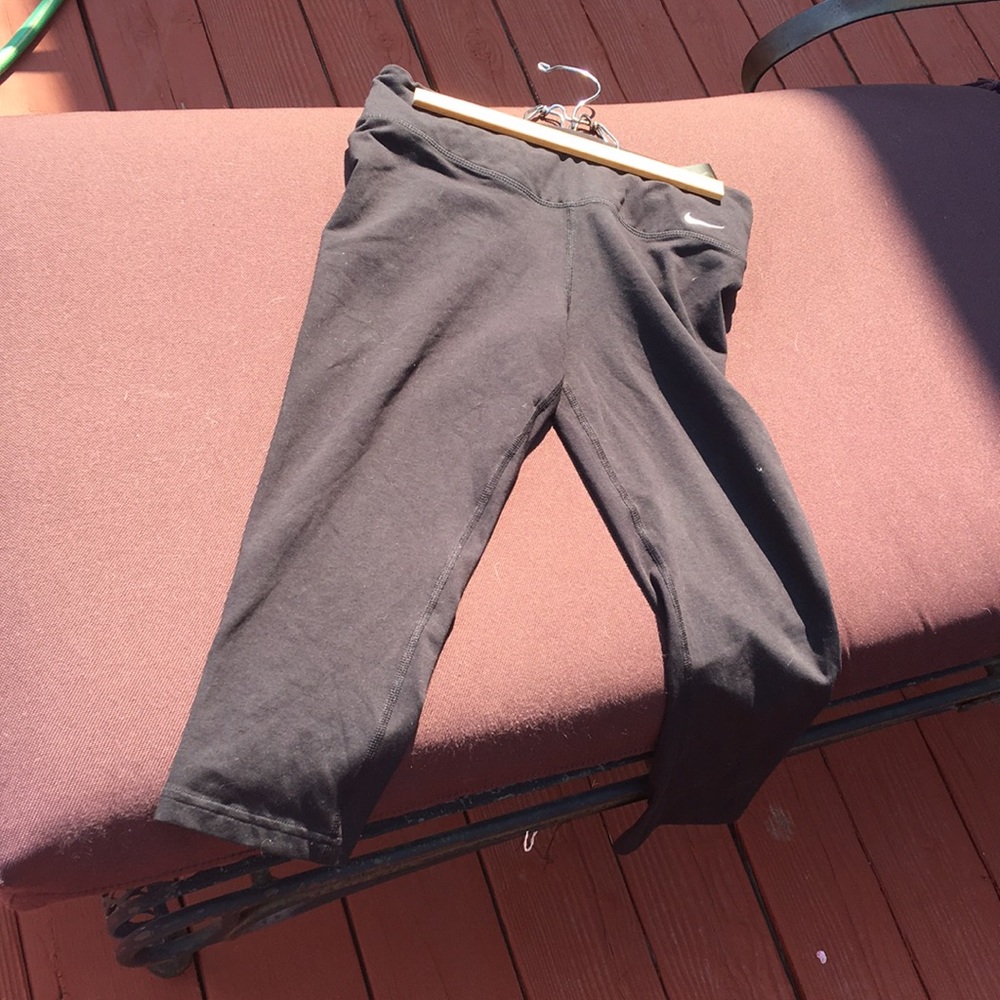 Nike capris leggings